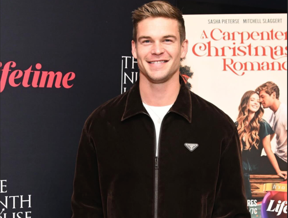 Mitchell Staggert in KIMITAKE