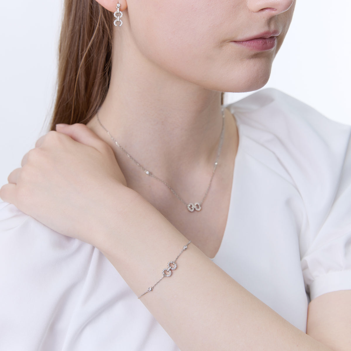 Links HC Logo Bracelet (white gold with melee diamonds)