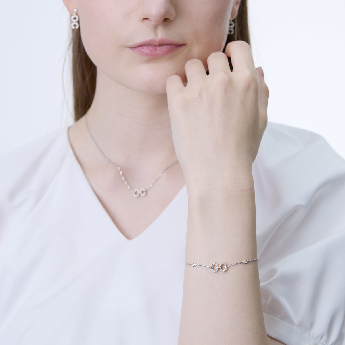 Links HC Logo Bracelet (white gold with melee diamonds)