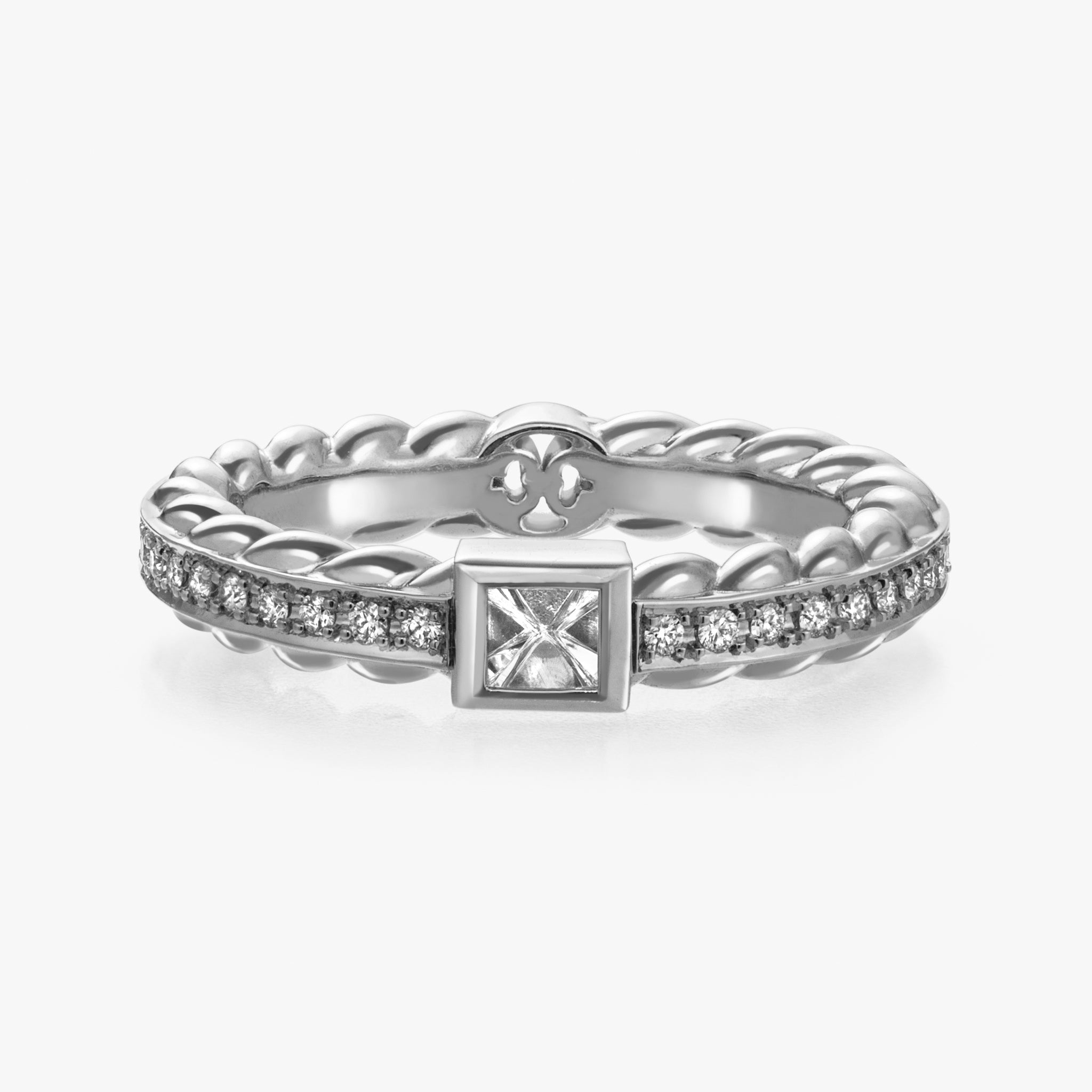 Adeve Birth Narrow Ring (white gold with diamonds)