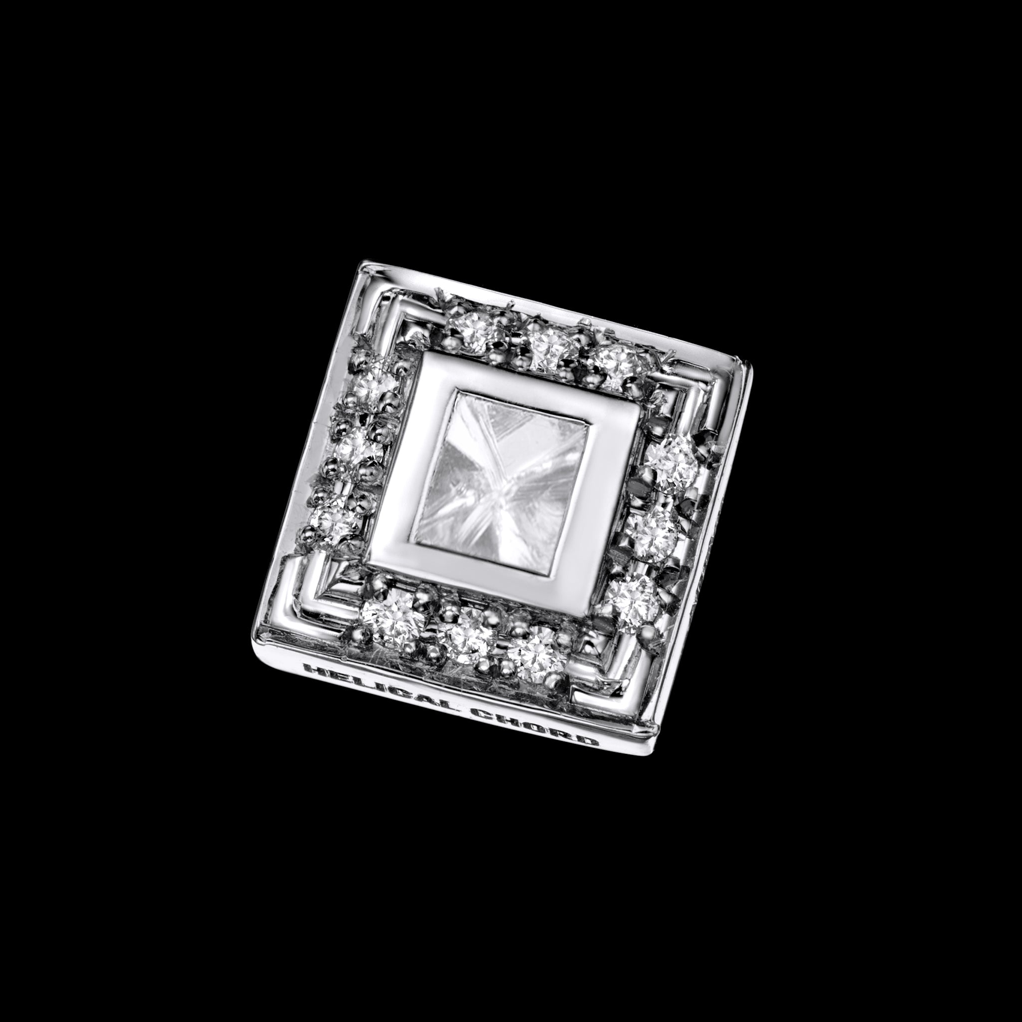 Adeve Square Earring M  (white gold with melee diamonds)