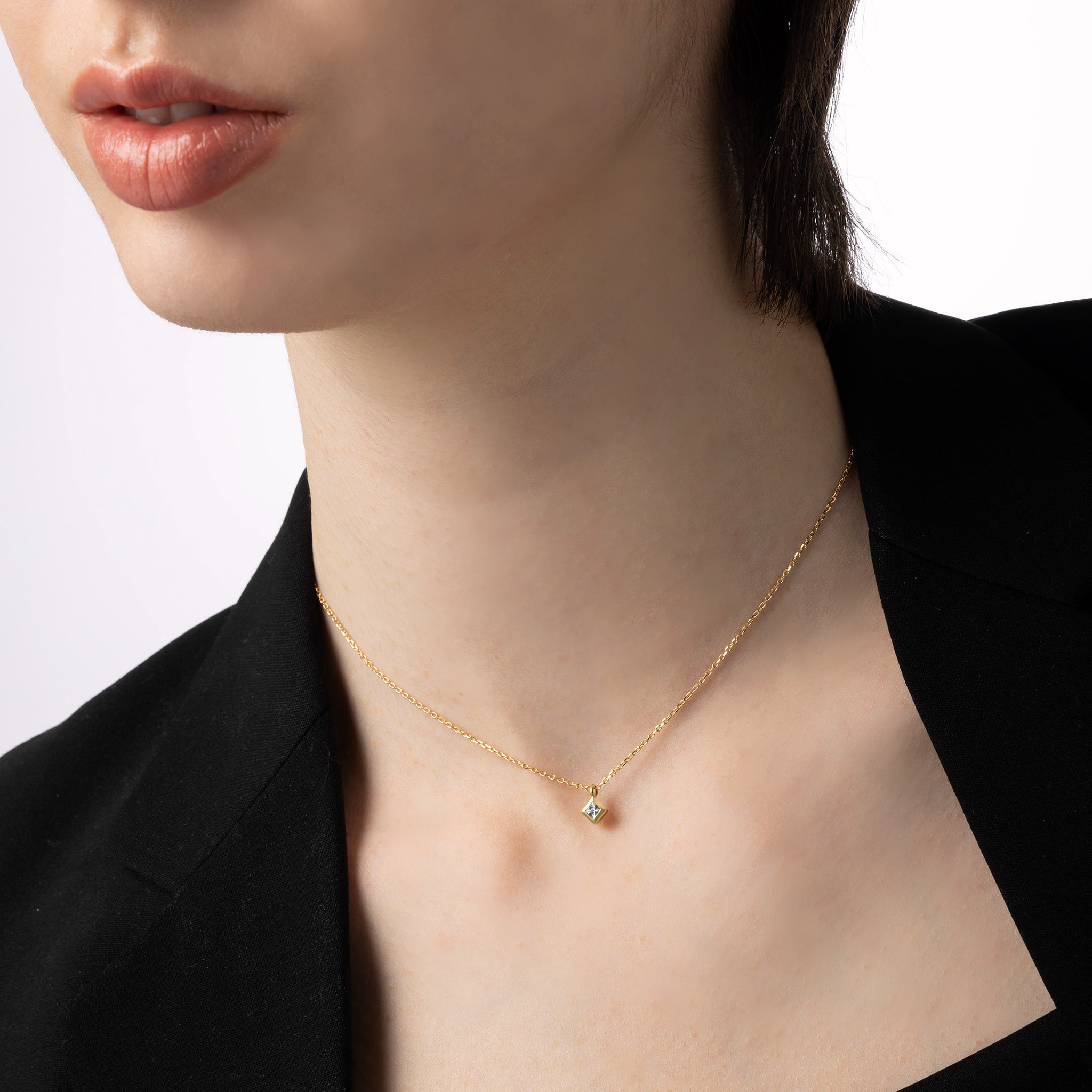 Adeve Harmony Square Necklace S (yellow gold)