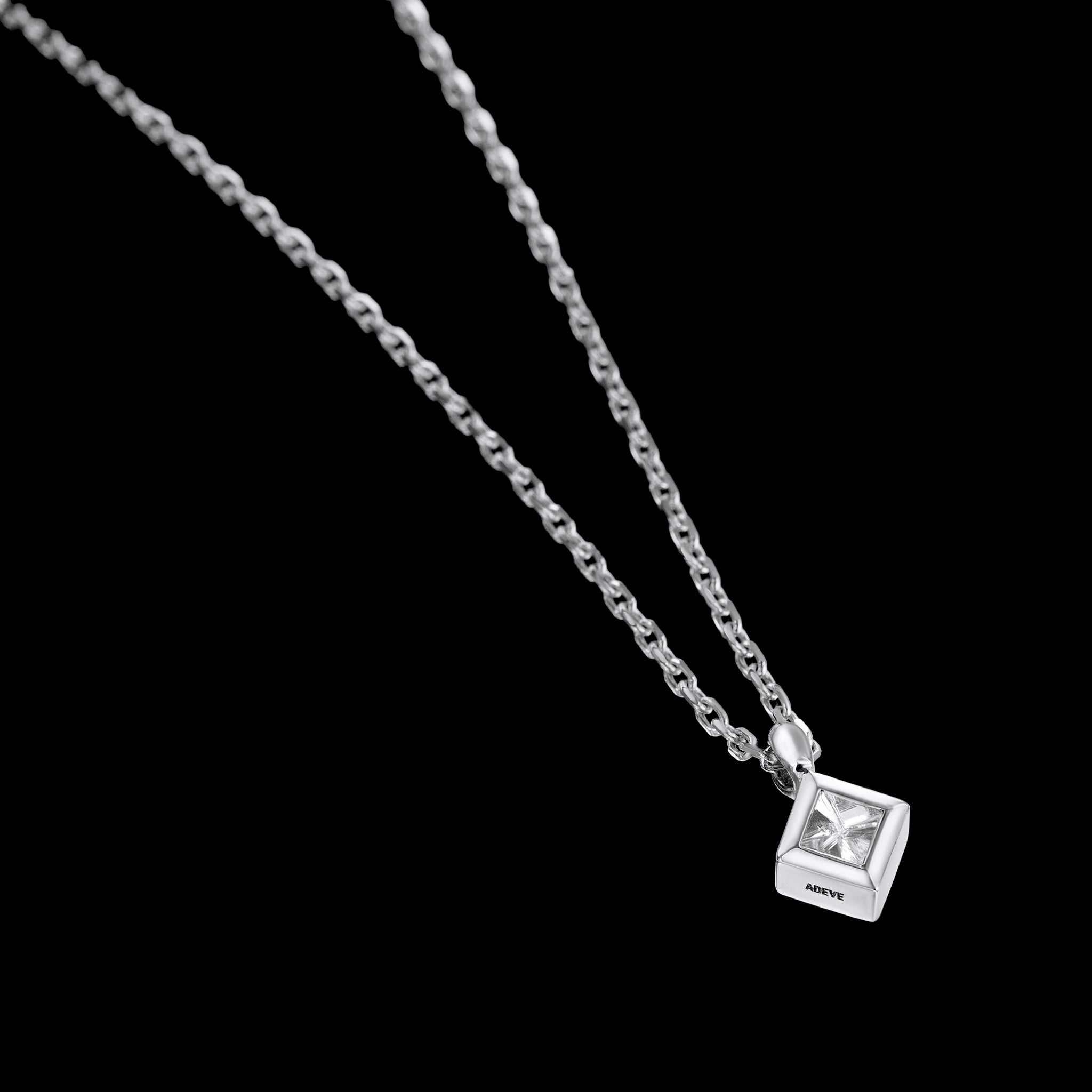 Adeve Harmony Square Necklace S (white gold)