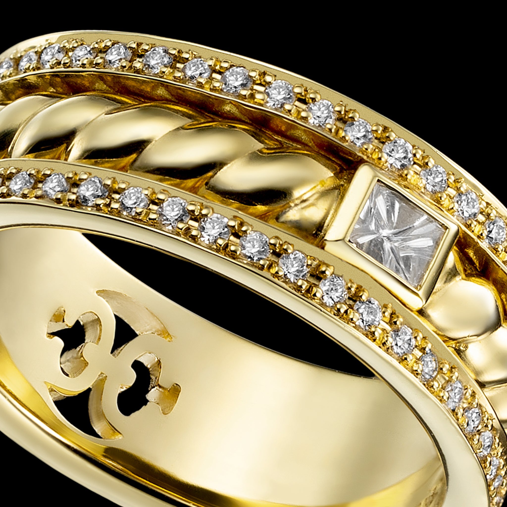 Adeve Birth Eternal Ring (yellow gold with melee diamonds)