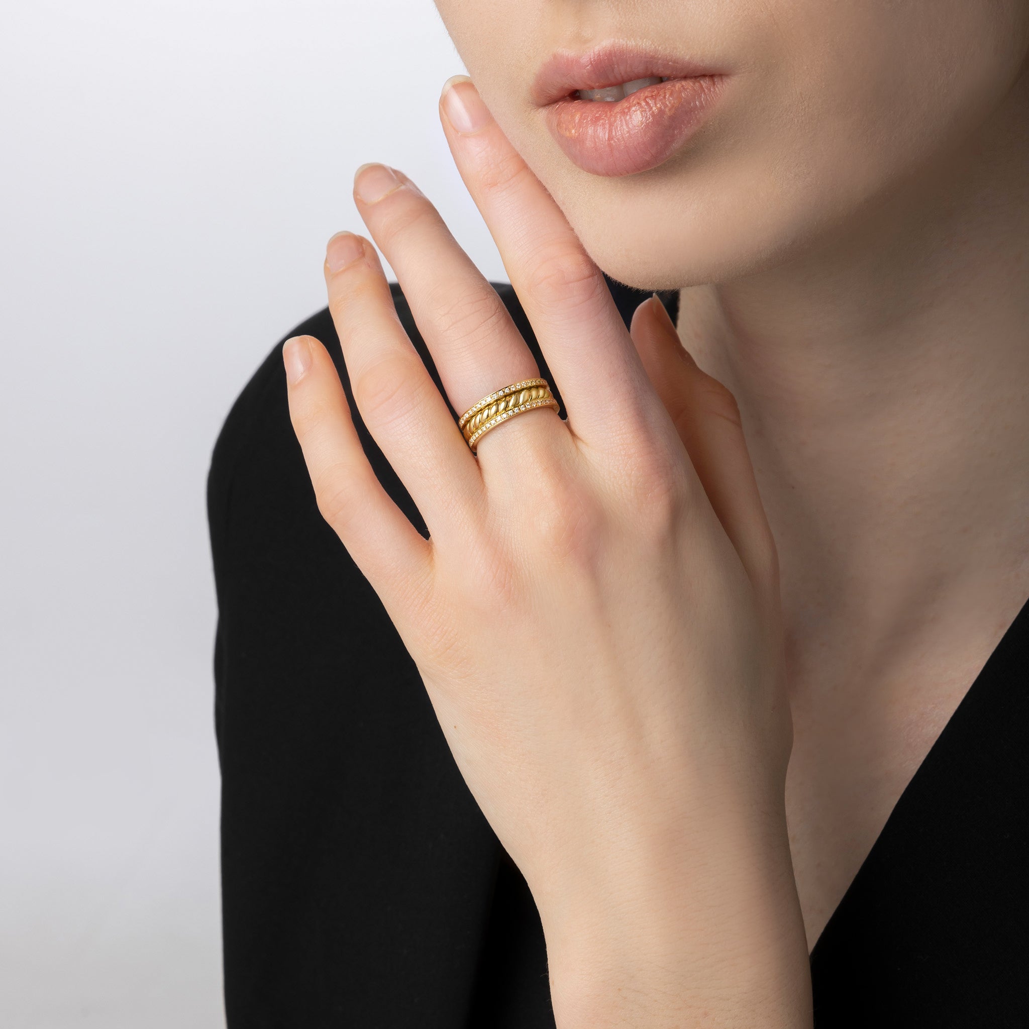 Birth Eternal Ring (yellow gold with diamonds)